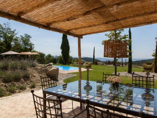 Radicofani Villa Sleeps 11 Pool Wifi