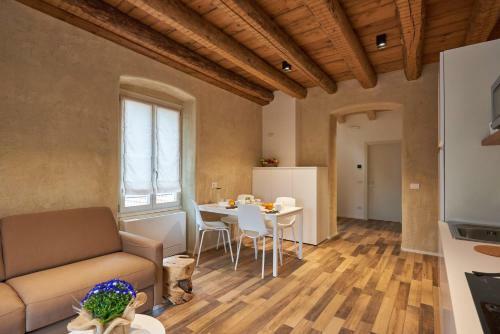 Hostal Albola Suite Holiday Apartments