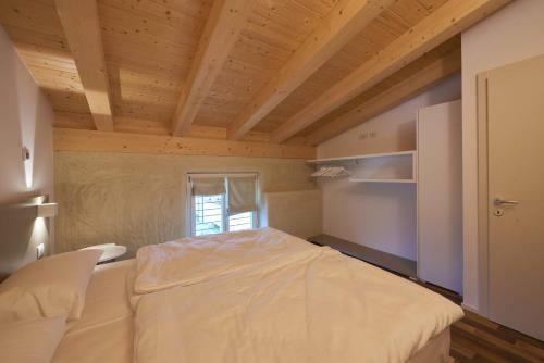 Hostal Albola Suite Holiday Apartments