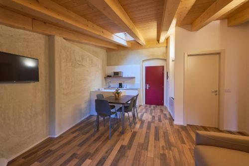 Hostal Albola Suite Holiday Apartments