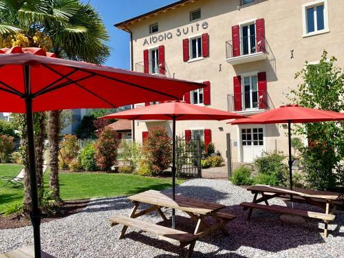 Hostal Albola Suite Holiday Apartments