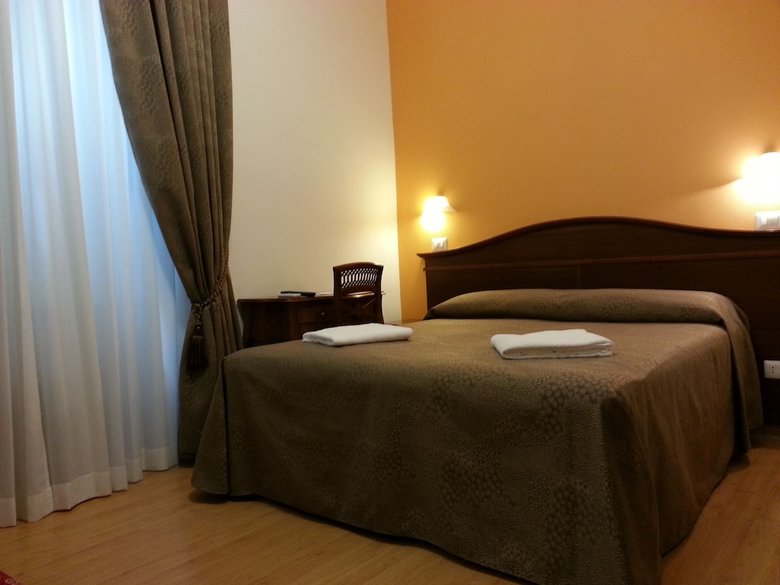 Hostal Guesthouse Alex II