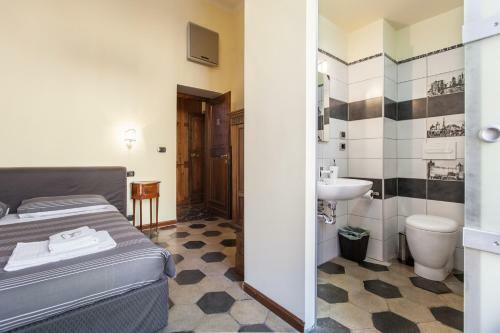 Hostal Surprising In Rome