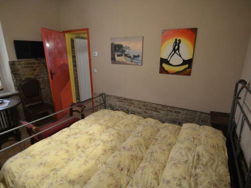 Historic Apartment In Saludecio With Swimming Pool