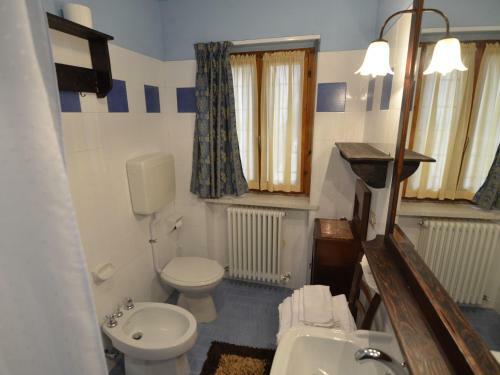 Historic Apartment In Saludecio With Swimming Pool