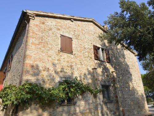 Historic Apartment In Saludecio With Swimming Pool