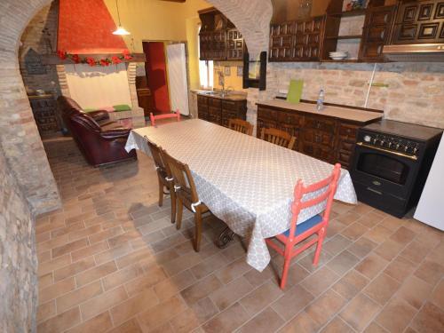 Historic Apartment In Saludecio With Swimming Pool