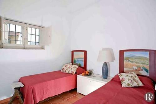 Syracuse Villa Sleeps 12 Pool Air Con Wifi