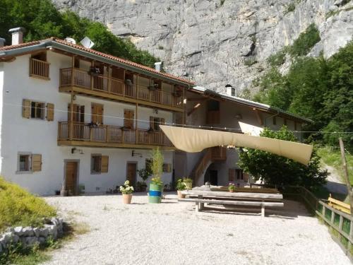 Bed & Breakfast Limaro Beb