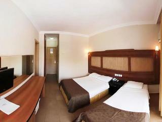 Hotel Petunya Beach Resort