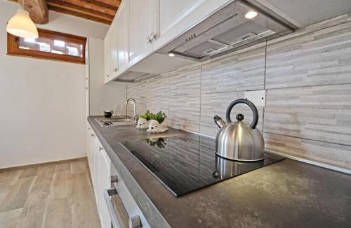Sorrezzana Villa Sleeps 6 Pool Air Con Wifi