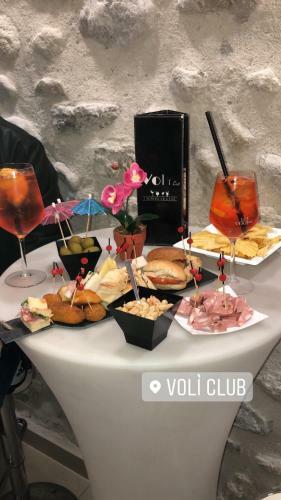 Hostal B&B Vol� Club