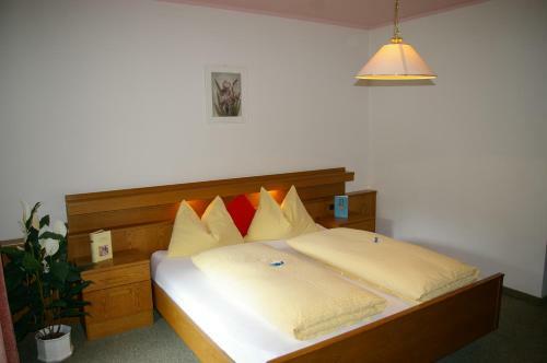 Hostal Pension K�hbacher
