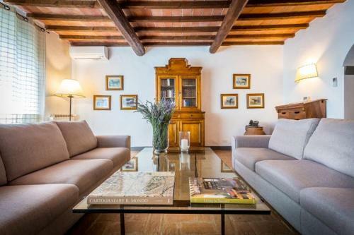 Montefiridolfi Villa Sleeps 12 Pool Wifi