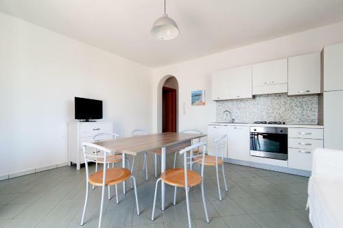 Yellow Sun Apartment