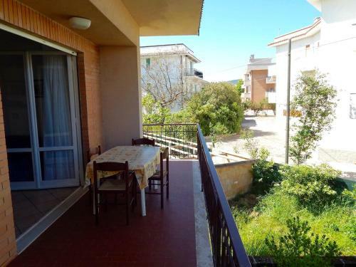 Apartamento M127 - Marcelli, Trilocale Fronte Mare Completamente Accessoriato