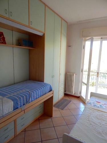 Apartamento M127 - Marcelli, Trilocale Fronte Mare Completamente Accessoriato