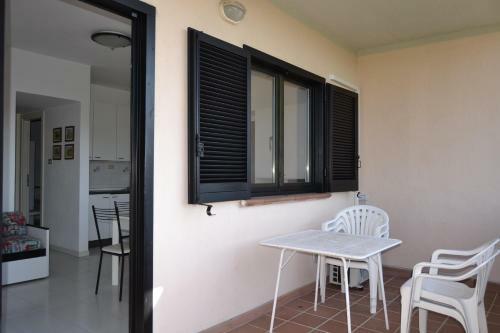 Roberta Apartment