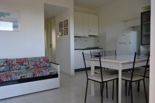 Roberta Apartment