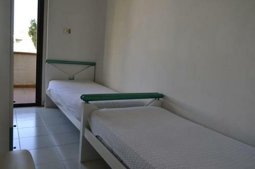 Roberta Apartment