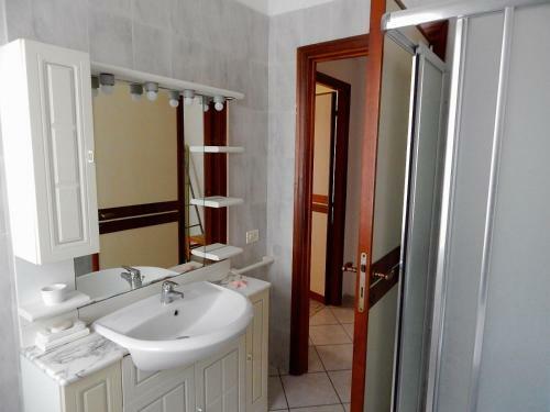 Apartamento M198 - Marcelli, Trilocale In Centro Fronte Mare