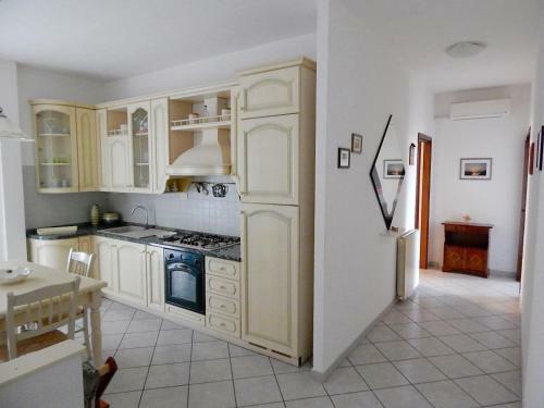 Apartamento M198 - Marcelli, Trilocale In Centro Fronte Mare