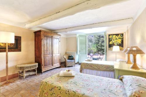 Stignano Villa Sleeps 12 Wifi