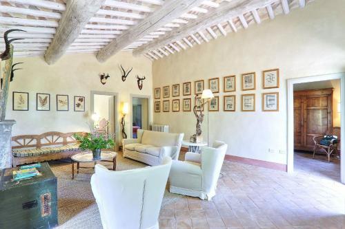 Stignano Villa Sleeps 12 Wifi