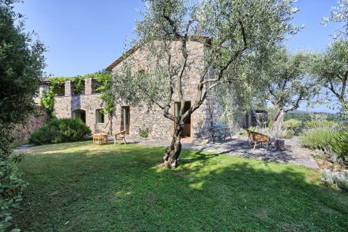 Stignano Villa Sleeps 12 Wifi