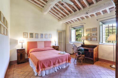 Stignano Villa Sleeps 12 Wifi