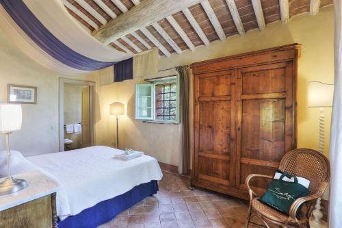 Stignano Villa Sleeps 12 Wifi