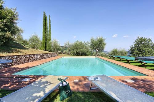 Stignano Villa Sleeps 12 Wifi