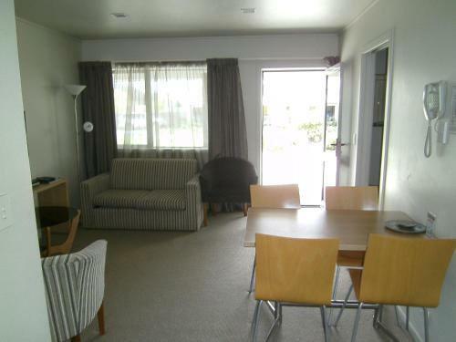 Anchorage Motel Apartments