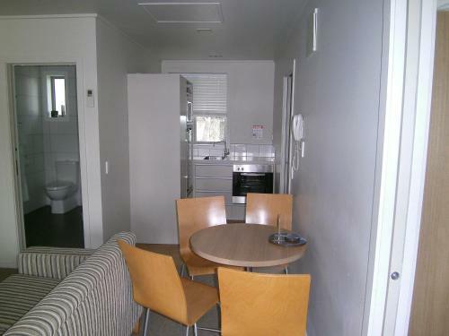 Anchorage Motel Apartments