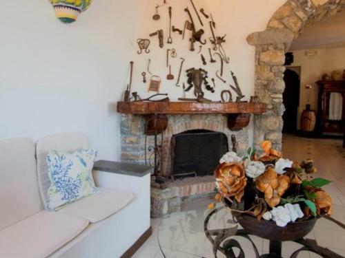 Termini-sant'agata Villa Sleeps 17 Pool Wifi