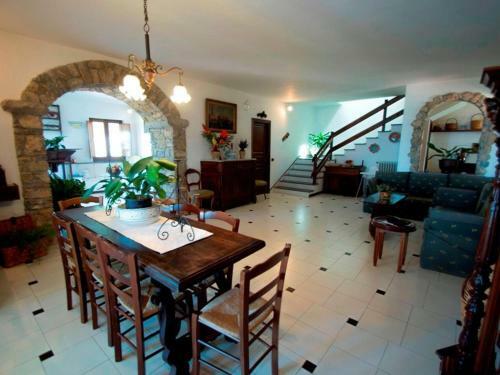 Termini-sant'agata Villa Sleeps 17 Pool Wifi