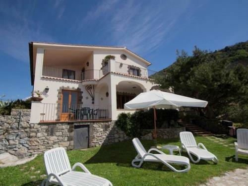 Termini-sant'agata Villa Sleeps 17 Pool Wifi