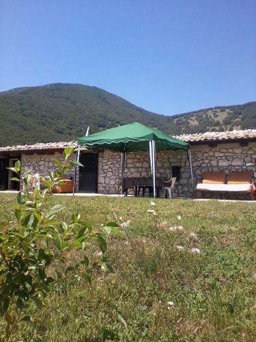 Hostal Chalet Vista Lago