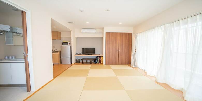 Hotel Seaside Condominium Rana Chatan