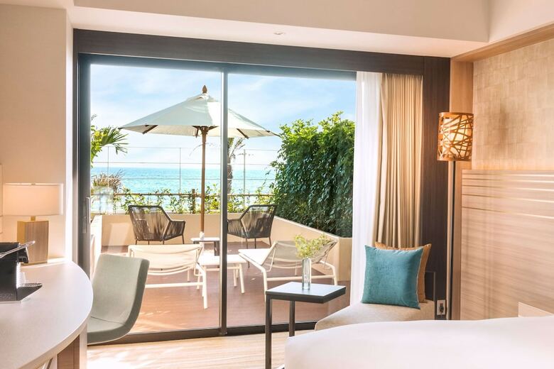 Hotel Doubletree By Hilton Okinawa Chatan Resort