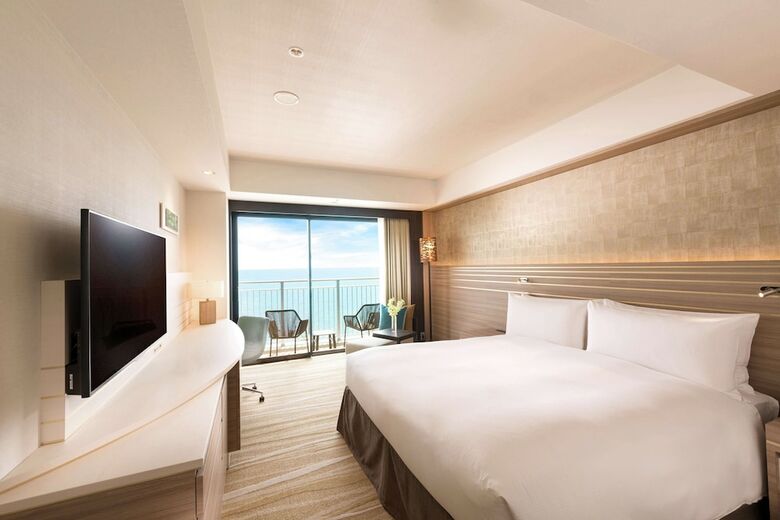 Hotel Doubletree By Hilton Okinawa Chatan Resort