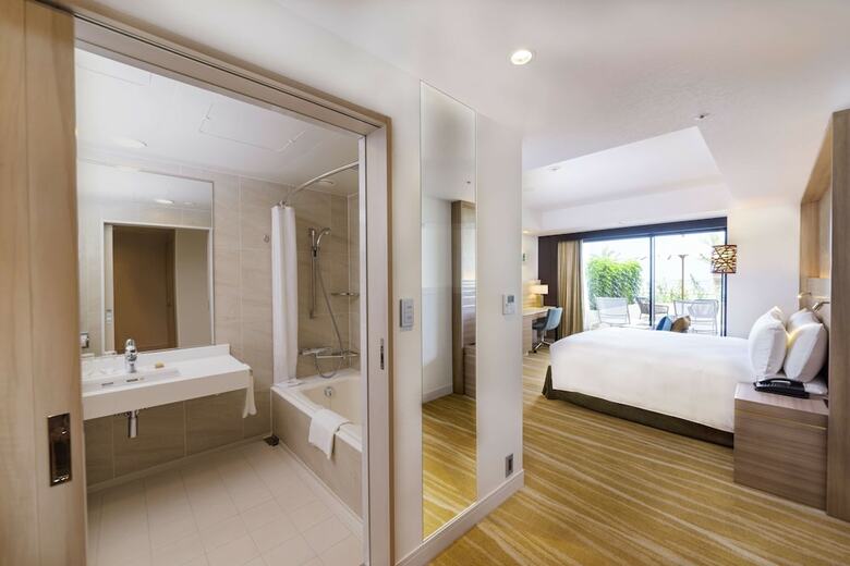 Hotel Doubletree By Hilton Okinawa Chatan Resort