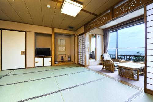 Tsukihama-no-yu