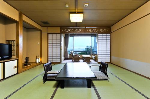 Tsukihama-no-yu