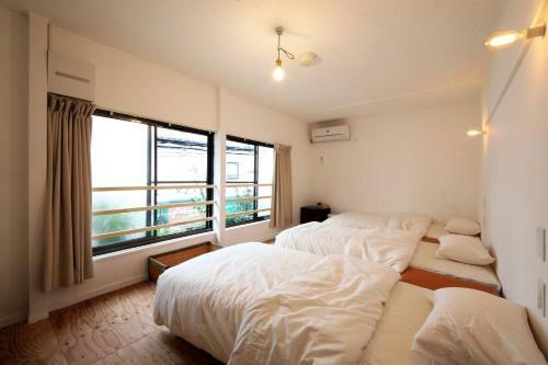 Hostal 2no Home & Park