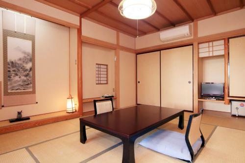 Yanagiya