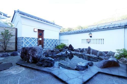 Yanagiya
