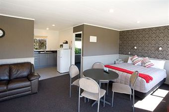 Te Anau Top 10 Holiday Park