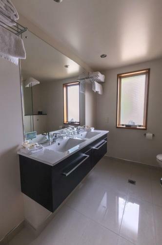 Distinction Te Anau Hotel & Villas