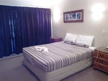 Explorer Motel & Apartments